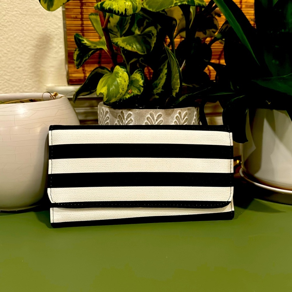 Kut From The Kloth trifold vegan leather wallet, new!
